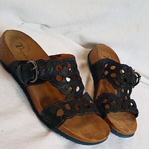 Think! Women's Dark Blue Cork Sandals